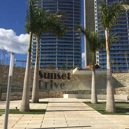 Sunset Drive Апартаменты